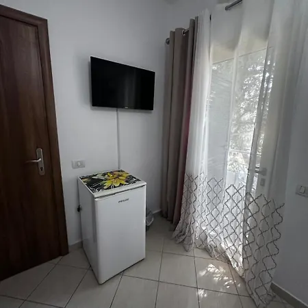 Dhermi Hotel